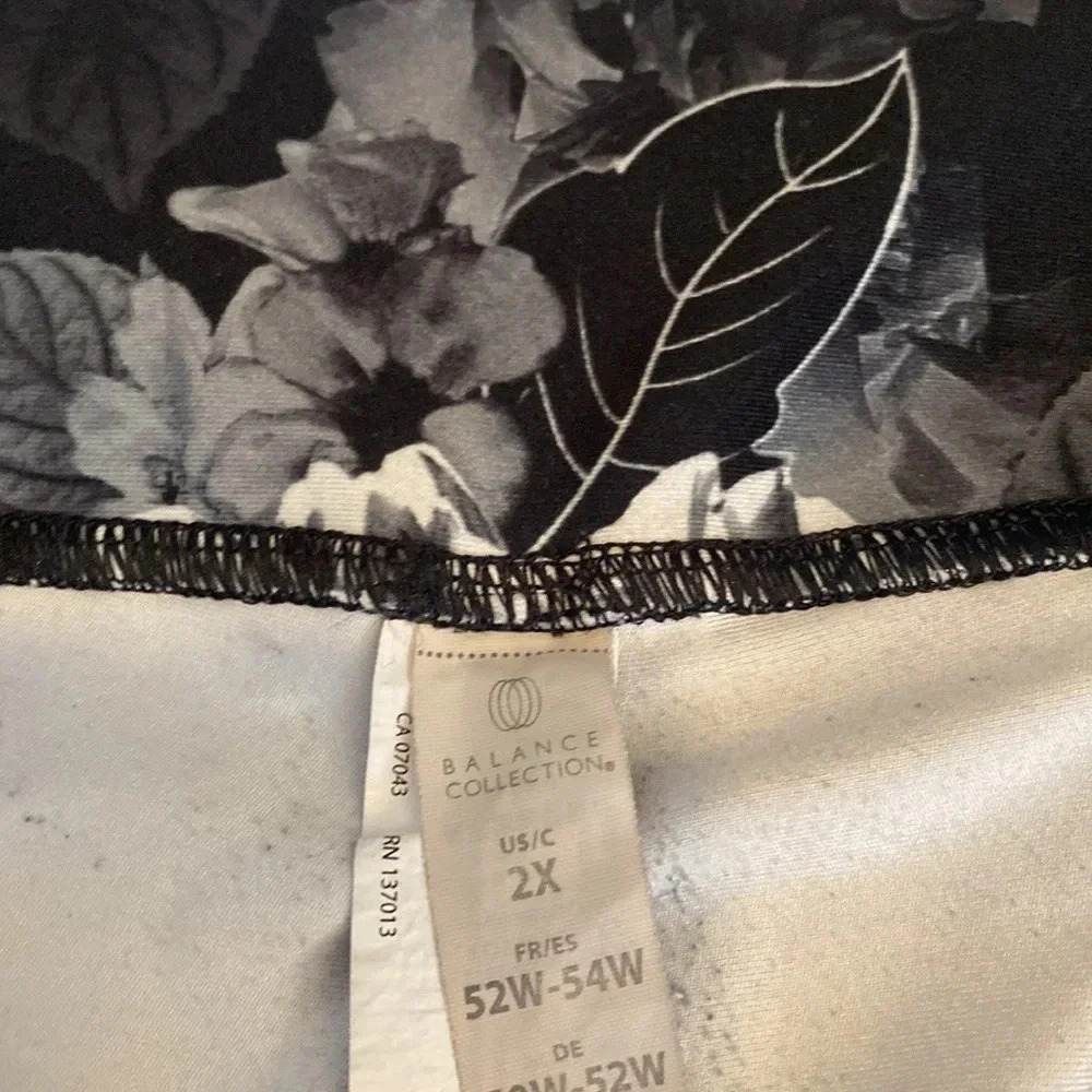 Balance Collection Black/White Floral Leggings - Picture 3 of 5